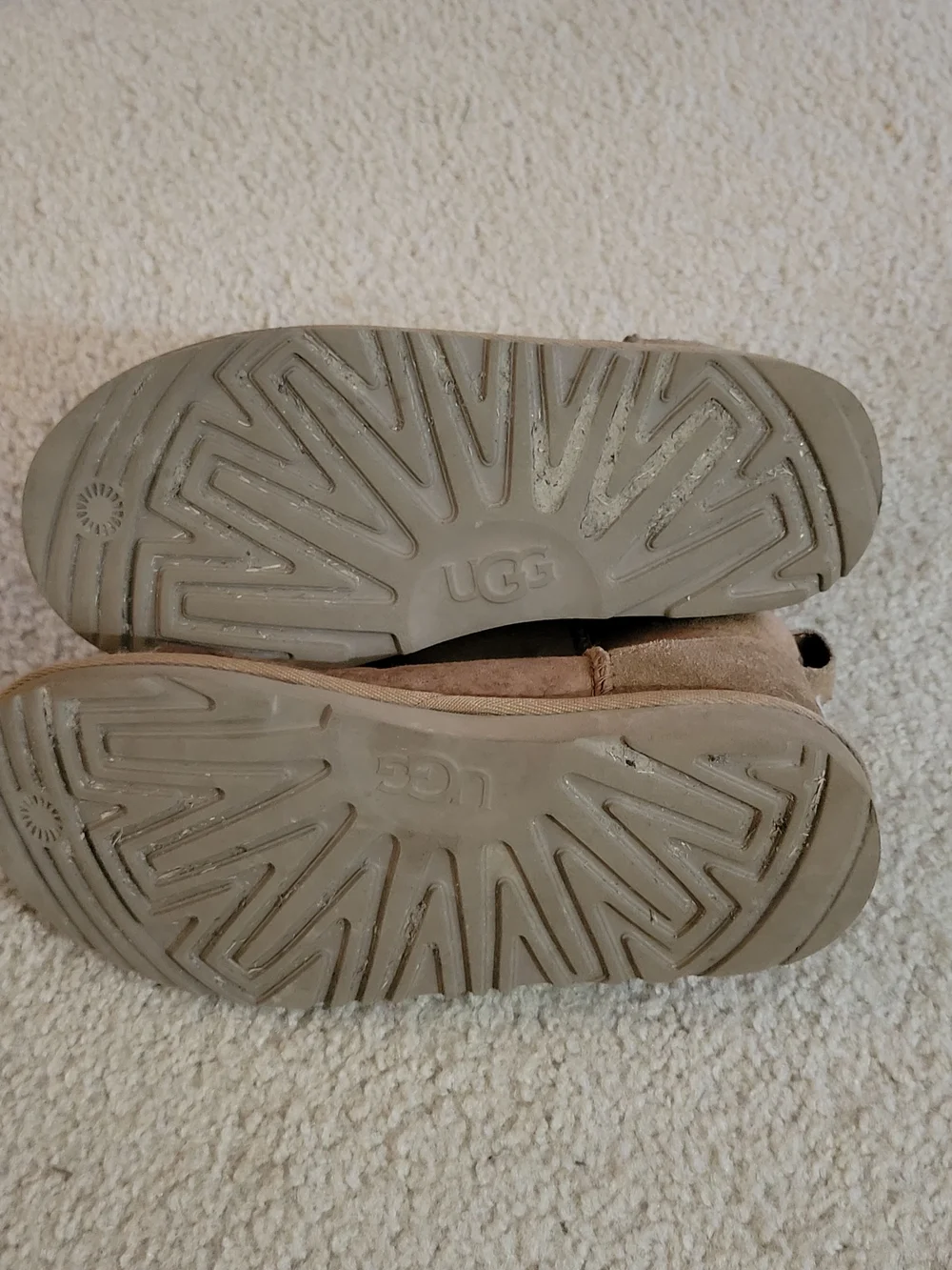 UGG Kids Chestnut Suede Shearling Lined Boots